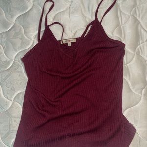 Tank maroon